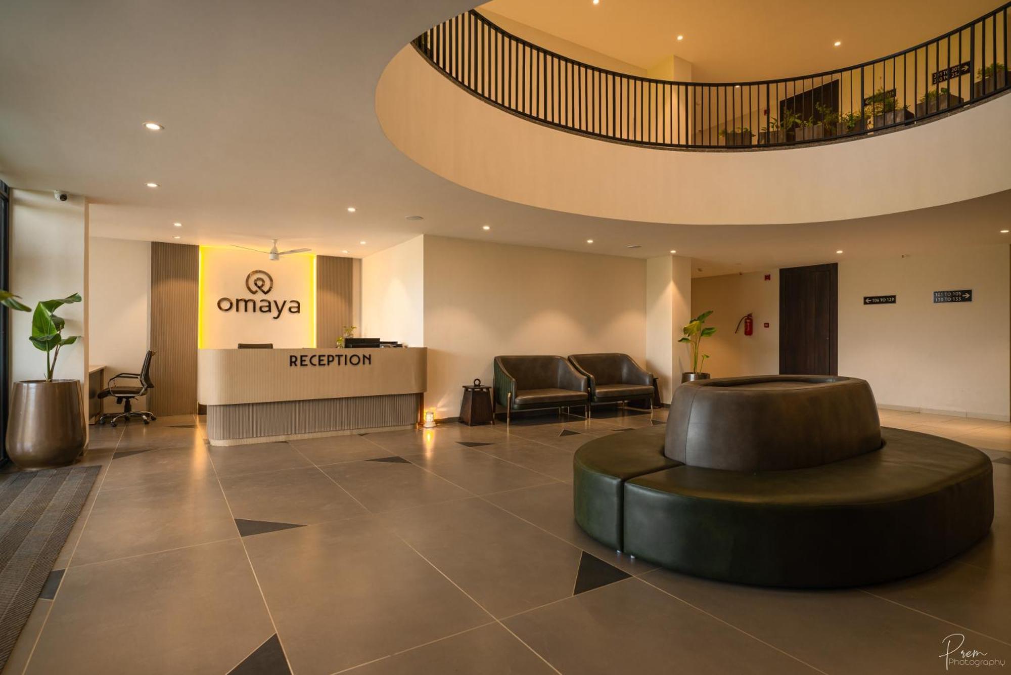 Hotel Omaya Garden Rāipur Exteriör bild
